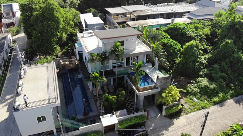 Photo Villa moderne de 8 chambres avec vue mer à vendre à Rawai