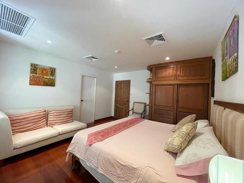 Photo Superbe immense Penthouse de 3 chambres à vendre à Surin avec un prix réduit