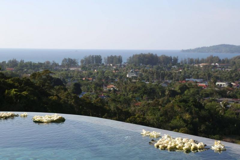 照片惊人的豪华 9 卧室别墅，位于泰国普吉岛邦涛