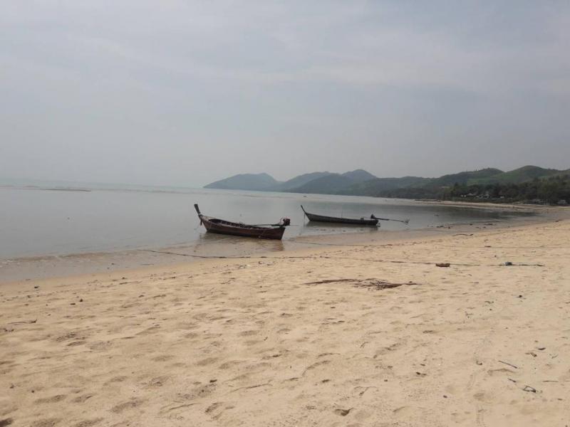 在 Koh Yao Yai 出售的 Photo Beachfront Land