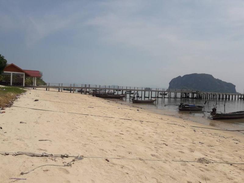 在 Koh Yao Yai 出售的 Photo Beachfront Land
