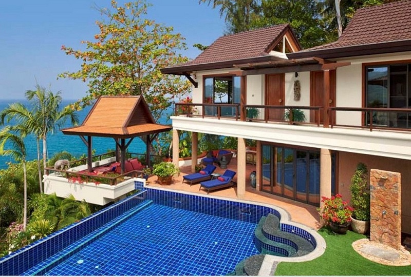 Photo Beautiful luxury ocean front villa for sale with 180 degree panoramic ocean views Located in Kata