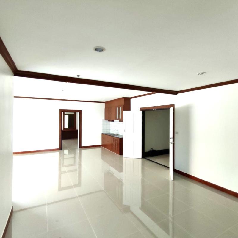 Photo 170 SqM apartment with 3 bedrooms for sale in Phuket Town.