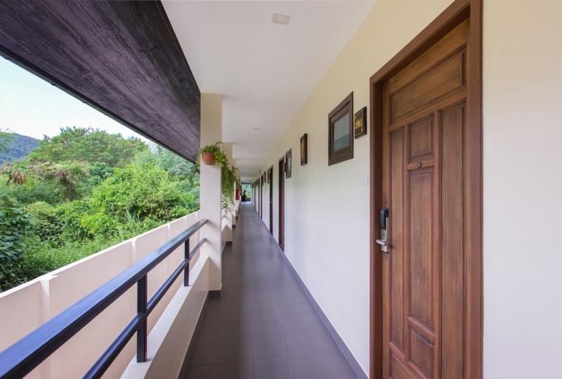Photo Boutique Resort 22 rooms with nightclub for sale in Naiharn