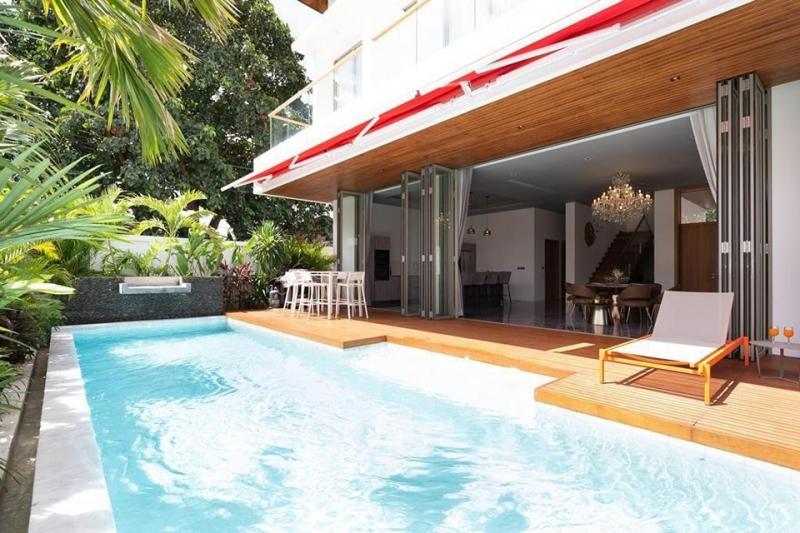 Фото Совершенно новая роскошная вилла с бассейном для долгосрочной аренды или продажи на Раваи, Пхукет