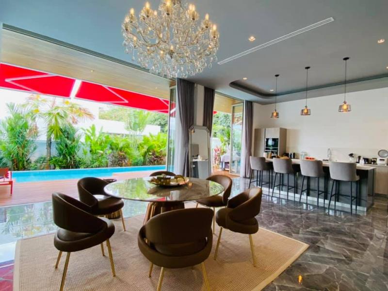 Photo Brand new luxurious pool villa for long term rental or for sale in Rawai, Phuket