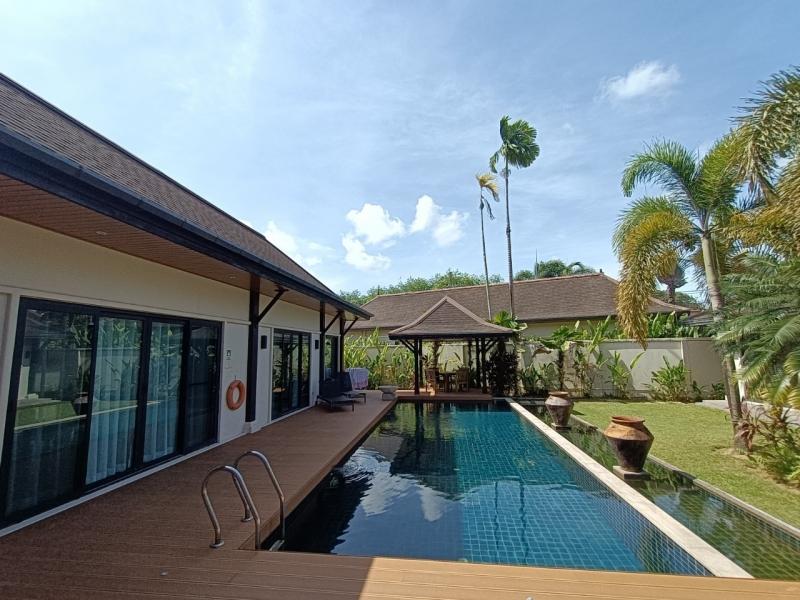 Photo Charming 4 bedroom pool villa for sale in Tara estate in Layan