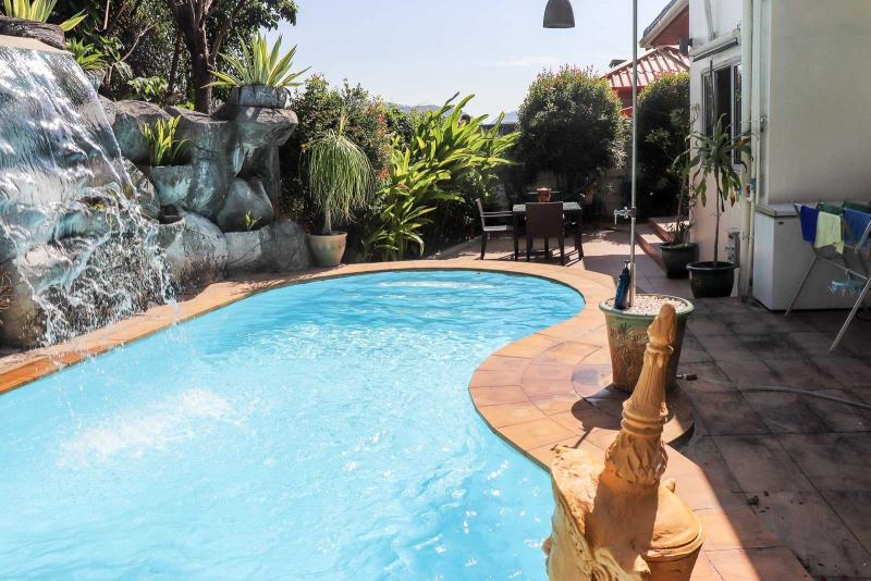 Фото Очаровательная вилла с бассейном на продажу в Кату, Пхукет