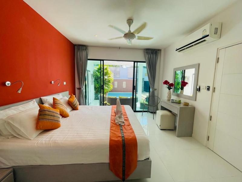 Photo Cheap 2 bedroom pool villa in Nai Harn Phuket