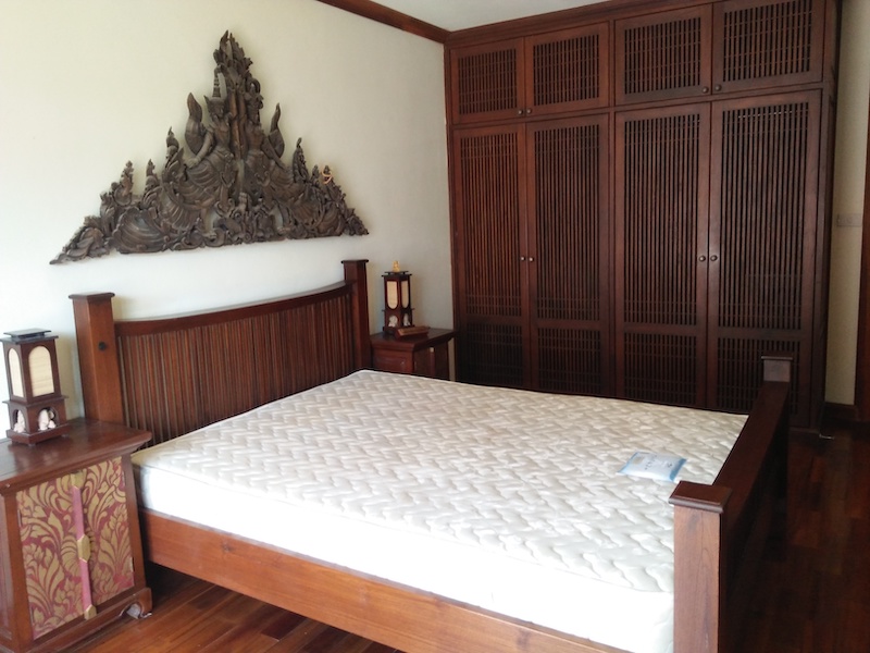 Photo Cheap Pool House for Sale in Patong