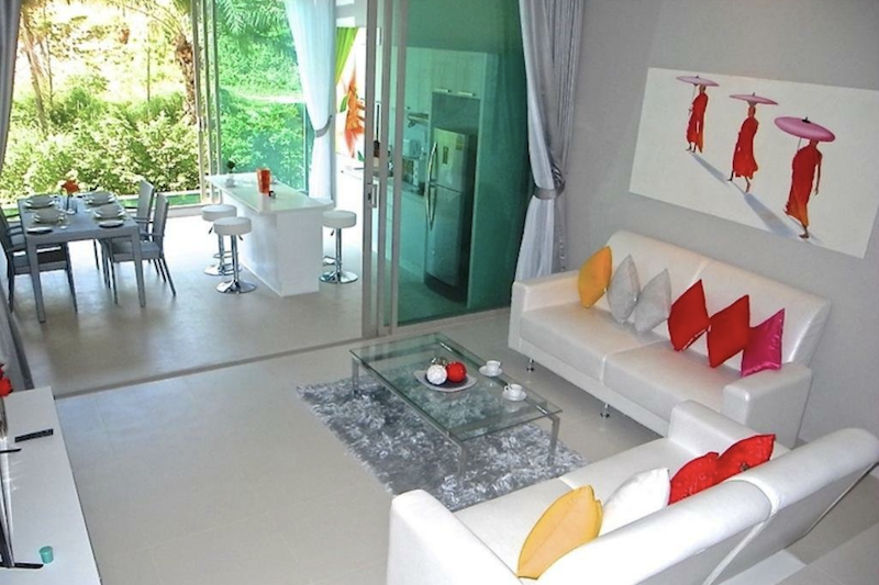 Photo appartement avec 1 chambre et accès à la piscine avec un design moderne à vendre à Karon, Phuket.