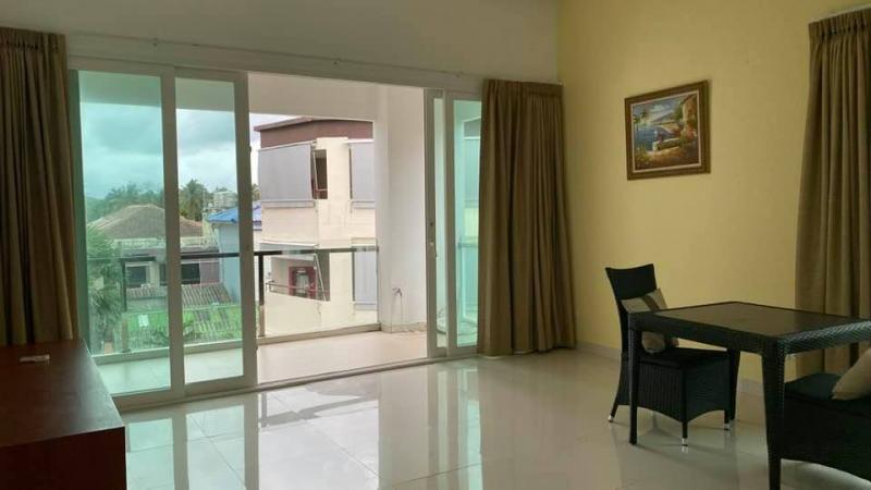 Photo Contemporary 1 bedroom apartment for sale at The Andaman Beach Suites Patong