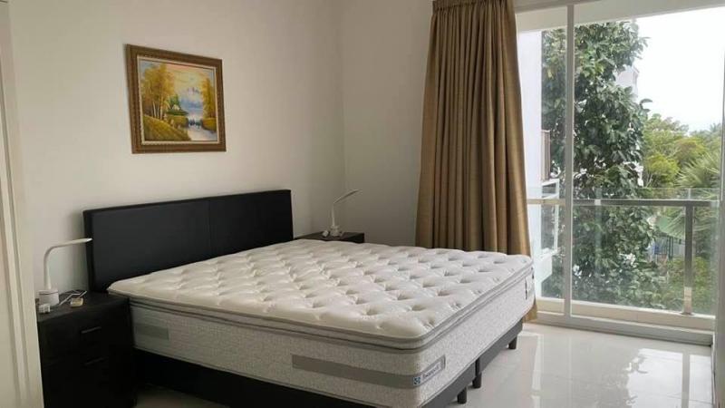 Photo Contemporary 1 bedroom apartment for sale at The Andaman Beach Suites Patong