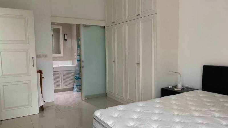 Фото Современная двухкомнатная квартира на продажу в The Andaman Beach Suites Patong
