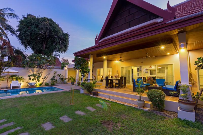Photo Dream holiday pool villa in Rawai with a beautiful garden