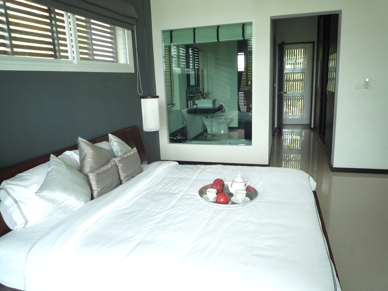 Фото Двухуровневая вилла с 4 спальнями и бассейном на Банг Тао, Пхукет