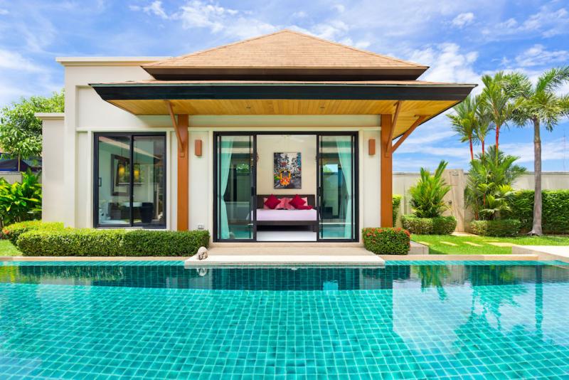 Photo Elegant 3 Bedroom Pool Villa in Rawai, Phuket for holiday rentals
