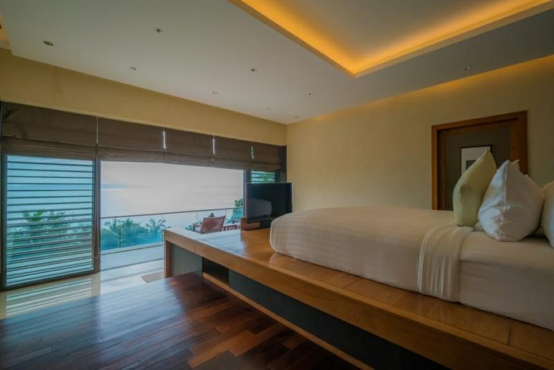 Фото Эксклюзивная вилла с 10 спальнями на продажу на мысе Яму, Пхукет, Таиланд