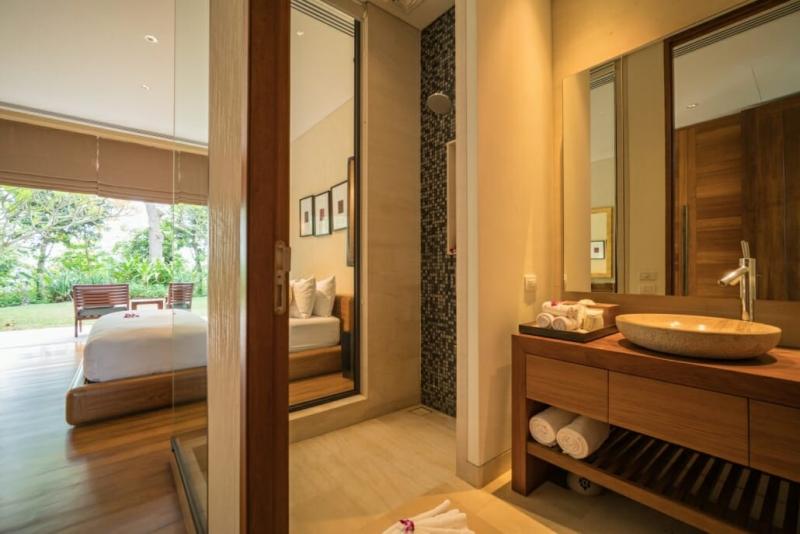 Photo Villa de luxe en front de plage de 10 chambres à vendre à Cape Yamu, Phuket