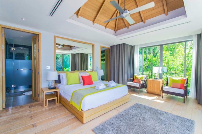 Photo Villa exclusive de 7 chambres avec vue panoramique sur la mer à louer ou à vendre à Layan, Phuket