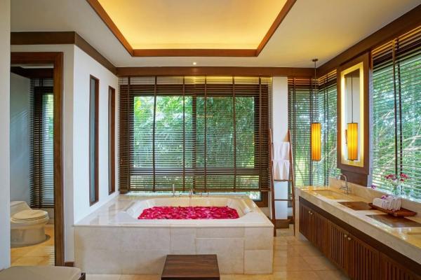 Photo 8 bedroom Phuket luxury villa for rent in Kamala, Thailand
