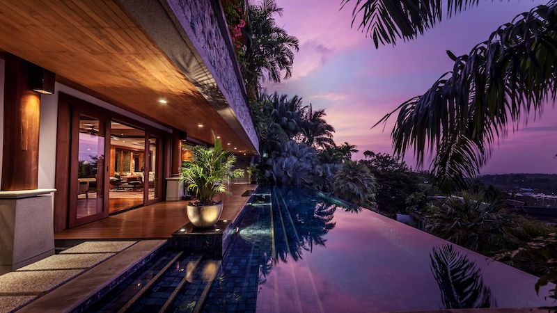 Photo Exclusive pool villa with Ocean View for sale located in Surin Beach, Phuket 