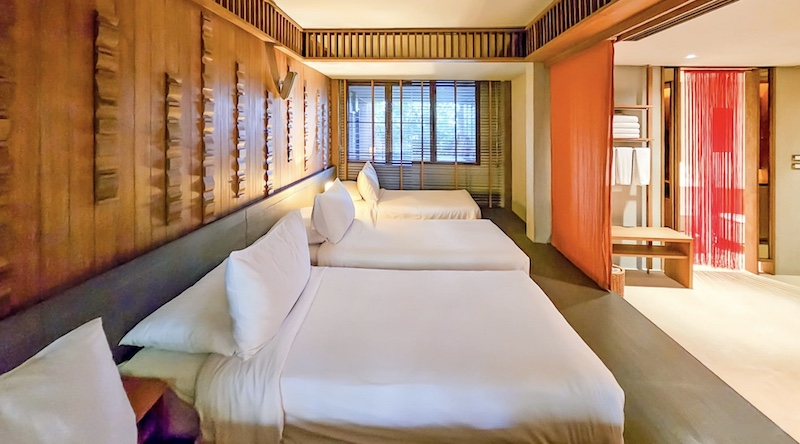Фото Эксклюзивная вилла с 4 спальнями и видом на море на продажу в Панве