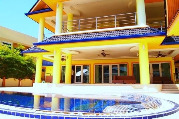 Photo Villa familiale avec piscine de 6 chambres à louer près de la plage de Rawai