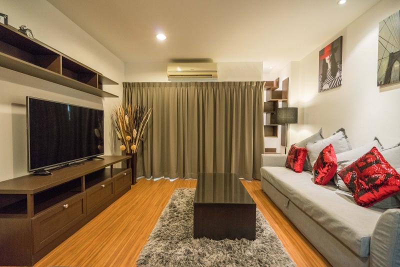 Фото Полностью меблированная двухкомнатная квартира в аренду в престижном районе пляжа Патонг
