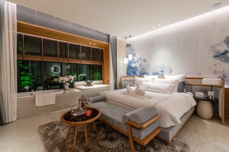 照片 泰国普吉岛卡马拉出售家具齐全的豪华公寓