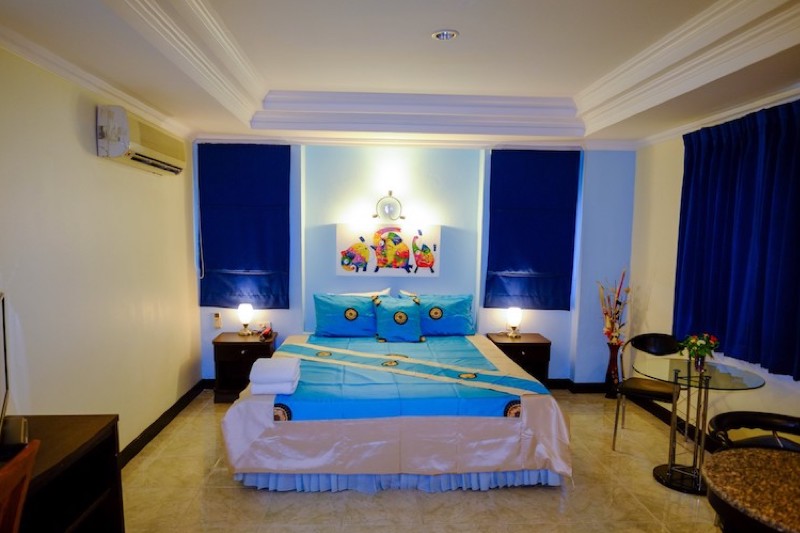 Photo A saisir - Hôtel de 16 chambres à vendre dans le coeur de Patong, Phuket