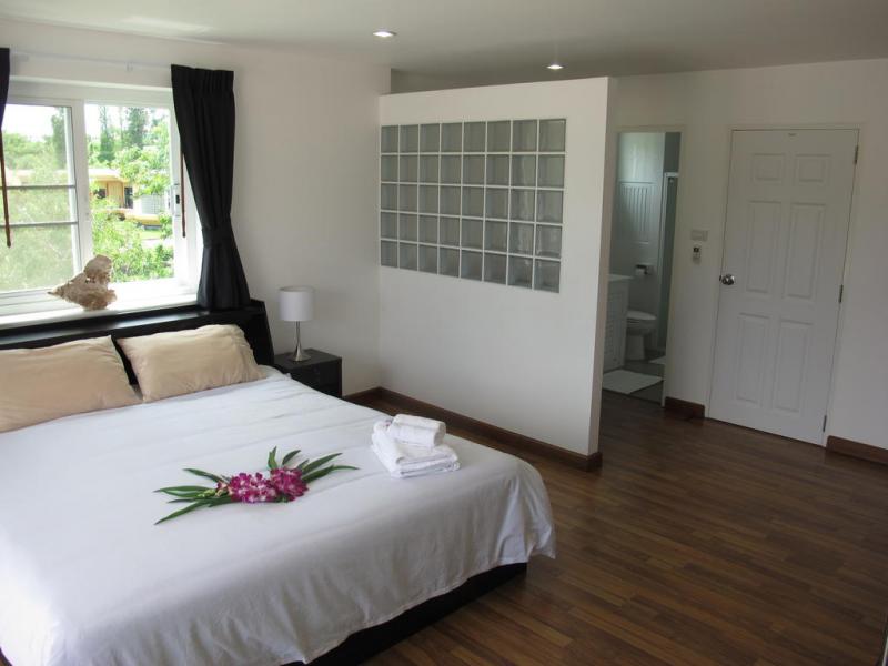 Photo Guesthouse and Coffee Shop for Lease in Rawai, Phuket