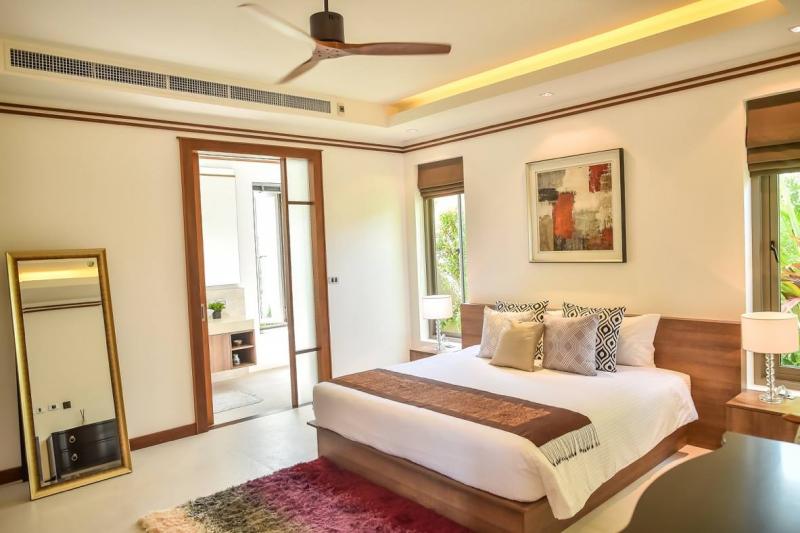 รูปภาพ High End Luxury 4 + 1 Bedroom Villa สำหรับขายในเชิงทะเล, ภูเก็ต