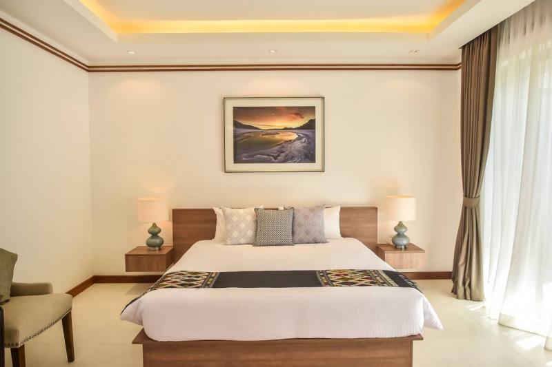 Photo Nouvelle villa exclusive de 4 + 1 chambres à vendre à Cherngtalay, Phuket