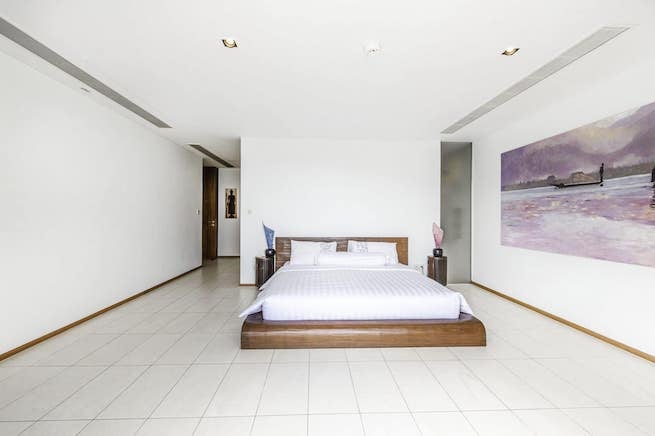 Photo Appartement de luxe à prix réduit de 3 chambres avec vue sur la mer à vendre à Kata