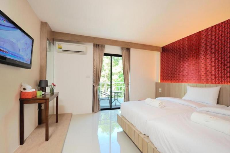 Photo Hotel with 75 bedrooms for sale in the heart of Patong, Phuket