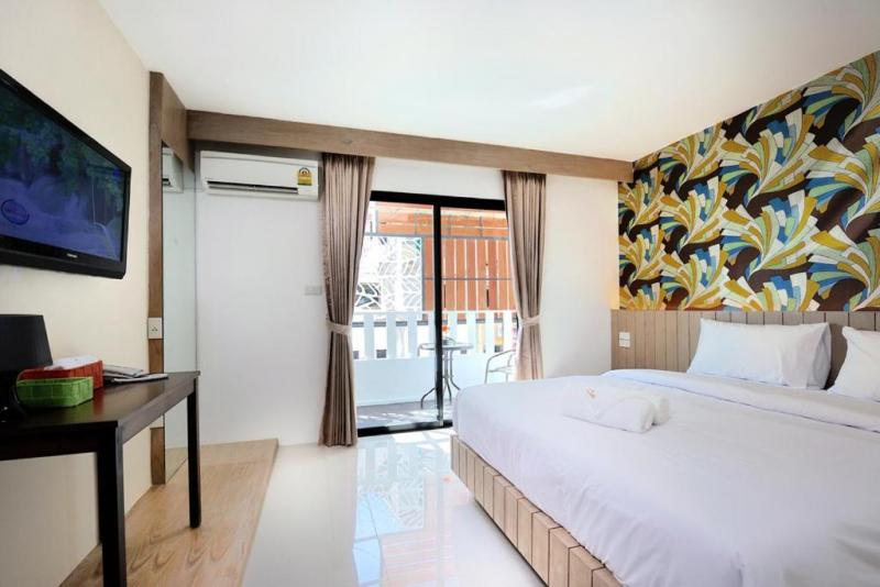 Photo Hotel with 75 bedrooms for sale in the heart of Patong, Phuket