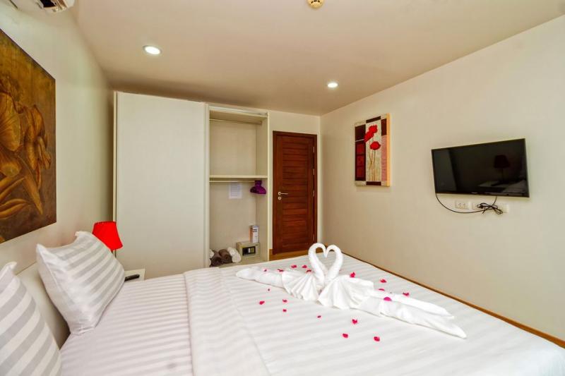 Фото Кондоминиум с 2 спальнями и видом на бассейн на Кароне в аренду