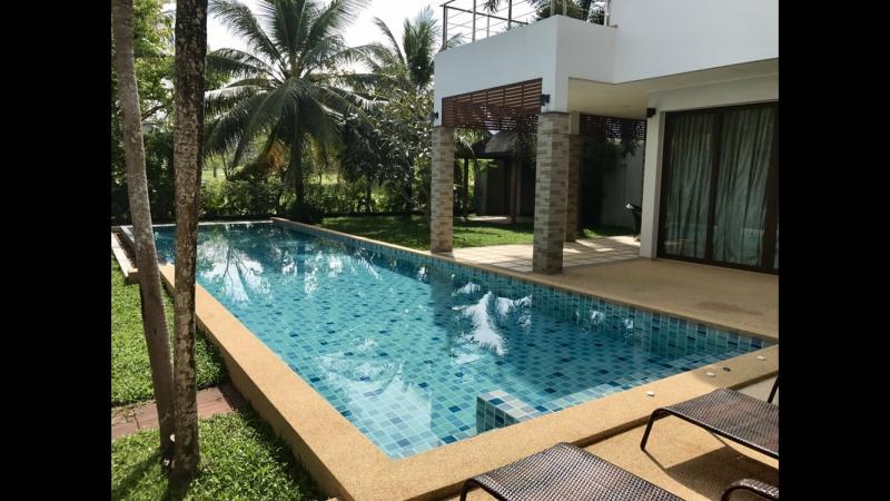 Photo Maison de luxe avec 3 chambres et piscine à vendre dans le Phuket Country club, Kathu, Phuket