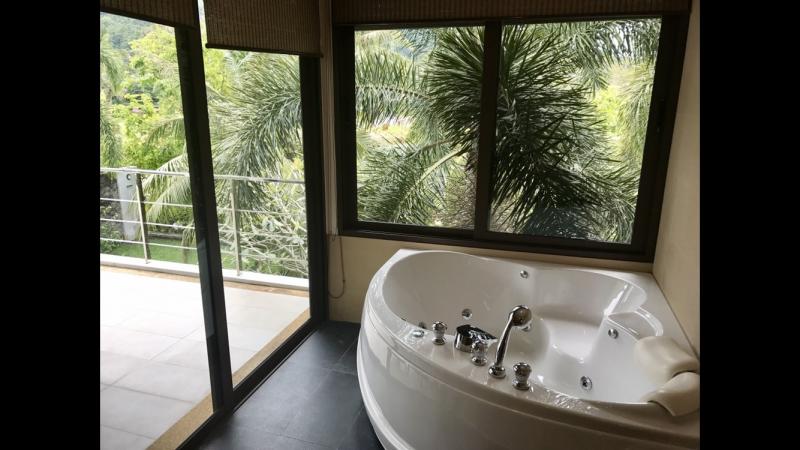 Photo Kathu luxury 3 bedroom pool villa at the Phuket Country club