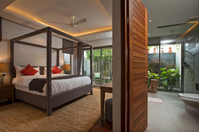 Photo Villa de luxe de 3 chambres avec piscine à vendre à Anchan Lagoon, Layan