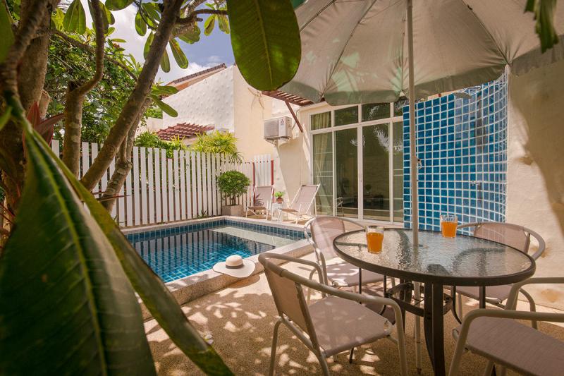 Photo Nai Harn maison de 3 chambres avec piscine à vendre