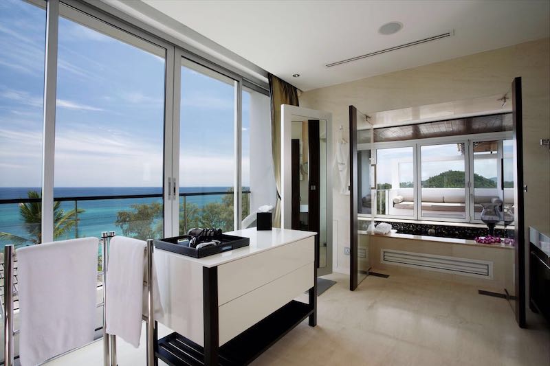 照片豪华 3 卧室私人泳池别墅在普吉岛苏林海滩出售