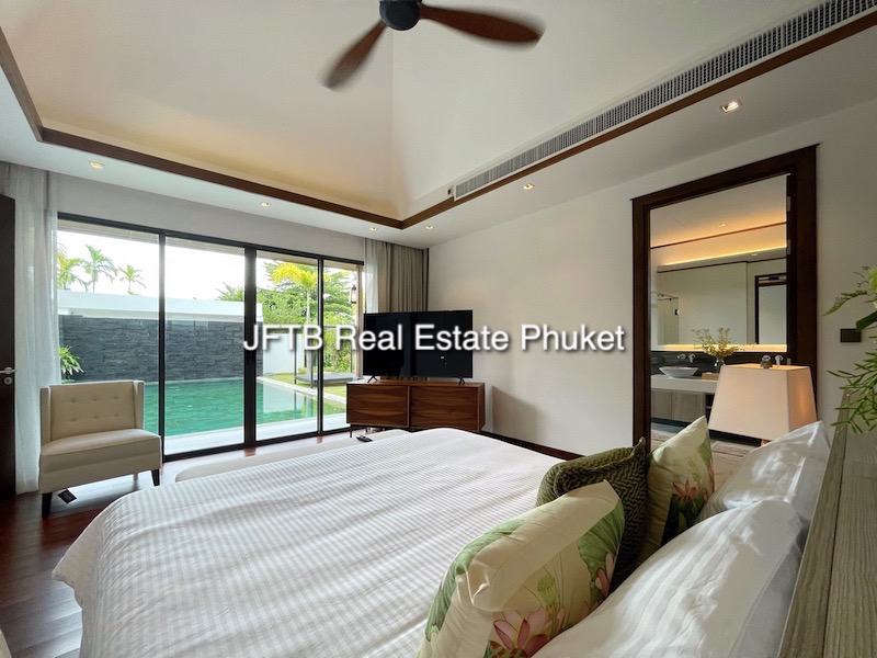 Photo luxury 4 bedroom pool villa for rent in Cherngtalay