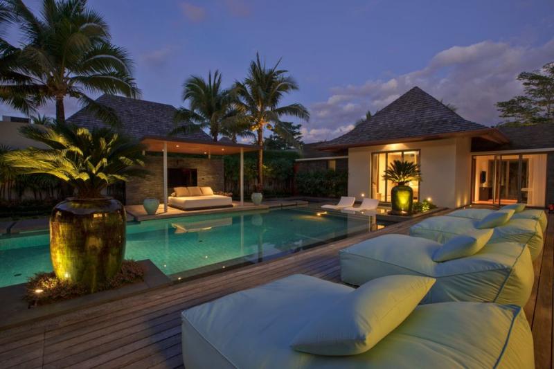 Photo Villa de luxe de 4 chambres à vendre à Anchan Lagoon, Layan, Phuket