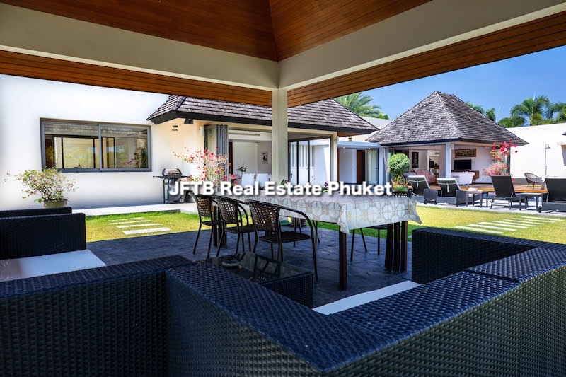 Photo Villa de luxe avec piscine 4/5 chambres avec grand jardin à vendre à Layan, Phuket