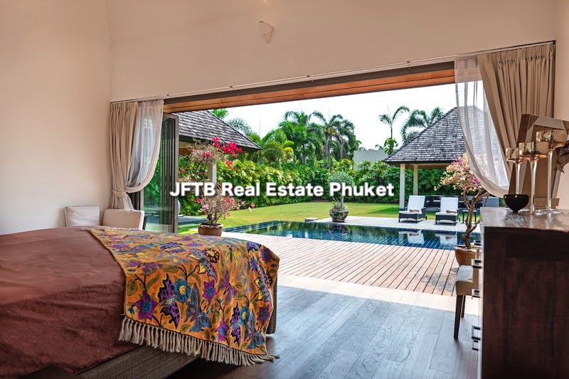 Photo Luxury 4 bedroom pool villa for sale in Cherngtalay