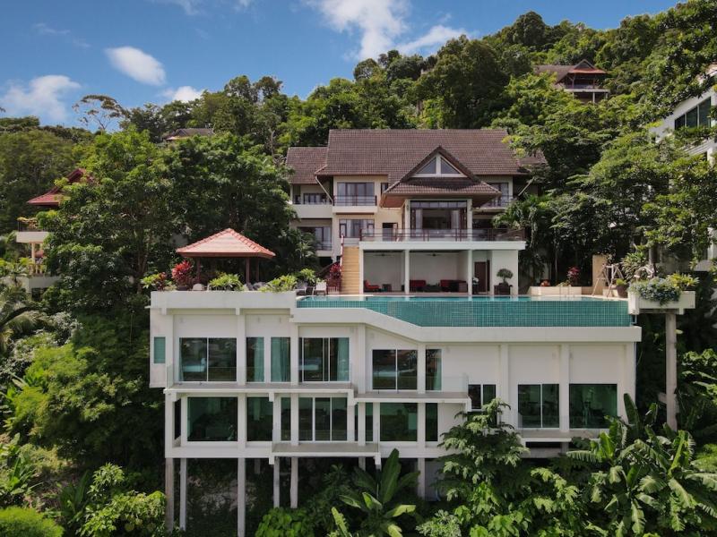 Photo Luxury 7 Bedrooms for sale in Patong with amazing Seaview