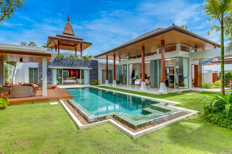 Photo Luxury and Modern pool villa for sale in Bang Tao with prime built quality 