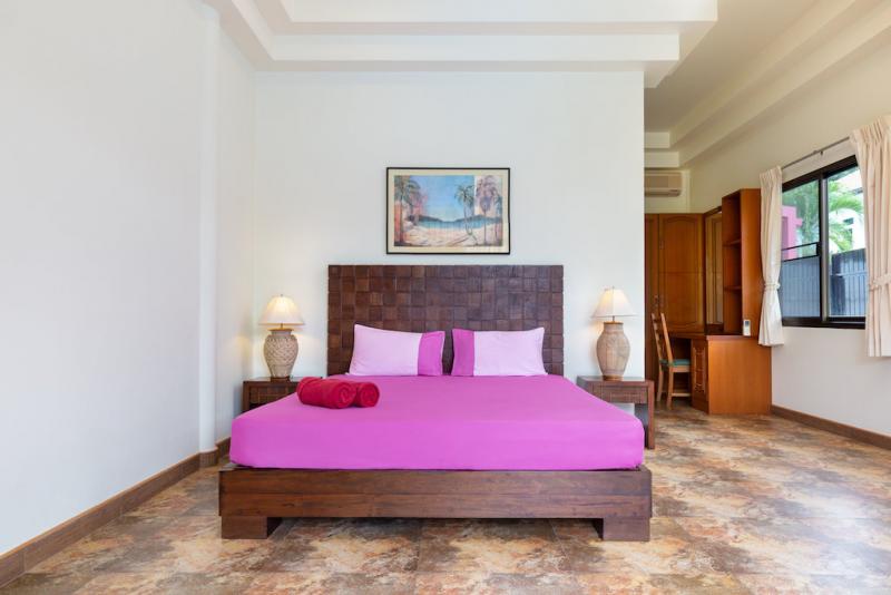 照片 普吉岛的豪华度假屋 - 拉威的 4 卧室泰式别墅